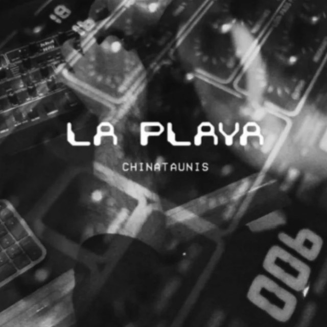 Portada de La Playa, de Chinataunis